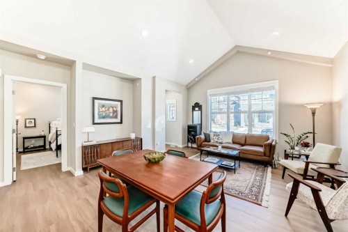 277 Lucas Avenue Nw, Calgary, AB - Indoor Photo Showing Living Room
