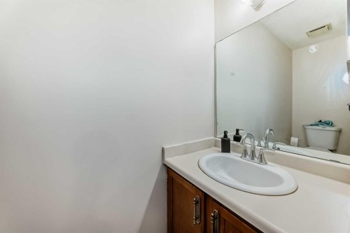 110 Edgeburn Crescent Nw, Calgary, AB - Indoor Photo Showing Bathroom
