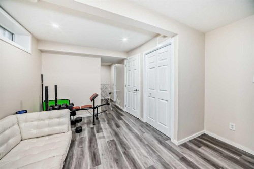 110 Edgeburn Crescent Nw, Calgary, AB - Indoor Photo Showing Other Room