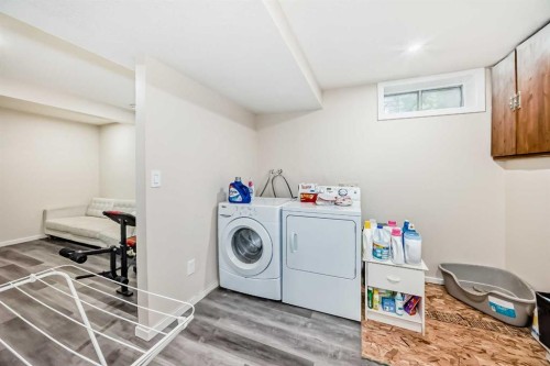 110 Edgeburn Crescent Nw, Calgary, AB - Indoor Photo Showing Laundry Room