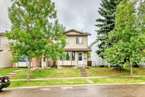 110 Edgeburn Crescent Nw, Calgary, AB - Outdoor