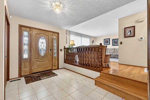168 Templewood Drive Ne, Calgary, AB - Indoor Photo Showing Other Room