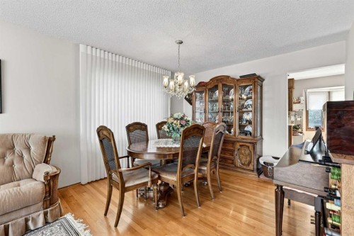 168 Templewood Drive Ne, Calgary, AB - Indoor Photo Showing Dining Room