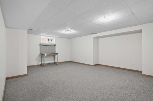 112 West Creek Close, Chestermere, AB - Indoor Photo Showing Other Room