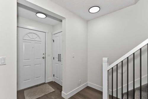 3319 56 Street Ne, Calgary, AB - Indoor Photo Showing Other Room