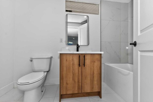 3319 56 Street Ne, Calgary, AB - Indoor Photo Showing Bathroom