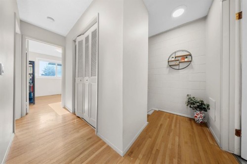 128 Allandale Close Se, Calgary, AB - Indoor Photo Showing Other Room