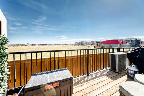 52 Walden Lane Se, Calgary, AB - Outdoor