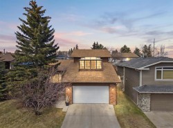 7 Edenwold Place NW Calgary, AB T3A 3T7