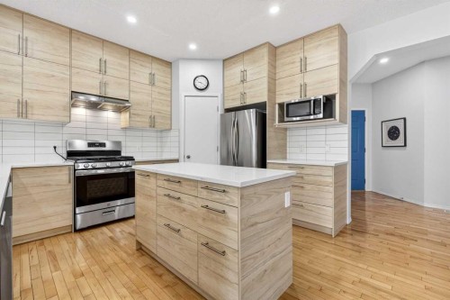 865 Citadel Way Nw, Calgary, AB - Indoor Photo Showing Kitchen With Upgraded Kitchen