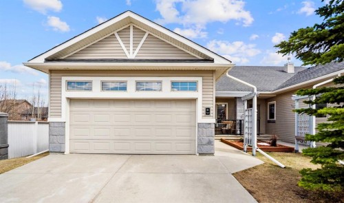 41 Stromsay Gate  Carstairs, AB T0M 0N0