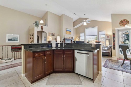 202 Tusslewood Terrace Nw, Calgary, AB - Indoor Photo Showing Kitchen