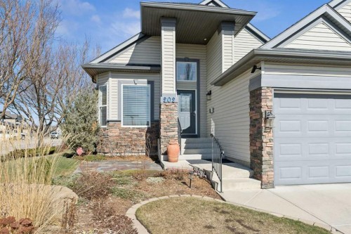 202 Tusslewood Terrace Nw, Calgary, AB - Outdoor