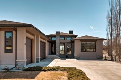 34 Elveden Heights SW Calgary, AB T3H 0L1