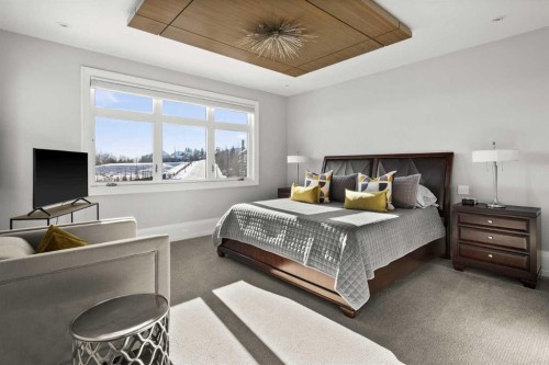 34 Elveden Heights Sw, Calgary, AB - Indoor Photo Showing Bedroom