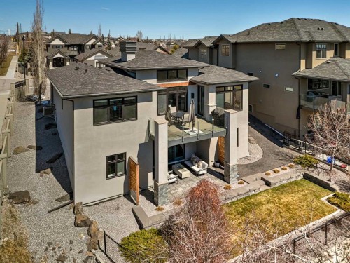 34 Elveden Heights Sw, Calgary, AB - Outdoor
