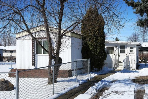 316 3 Street NORTH Vulcan, AB T0L 2B0