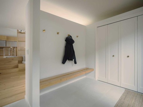 5036 Vanstone Crescent Nw, Calgary, AB - Indoor Photo Showing Other Room