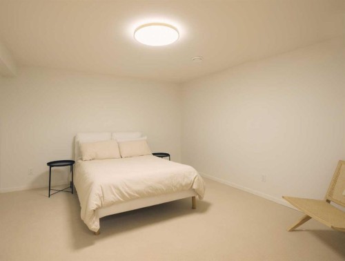 5036 Vanstone Crescent Nw, Calgary, AB - Indoor Photo Showing Bedroom