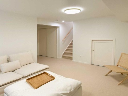 5036 Vanstone Crescent Nw, Calgary, AB - Indoor