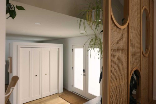 5036 Vanstone Crescent Nw, Calgary, AB - Indoor Photo Showing Other Room