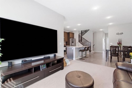 131 Walcrest Way Se, Calgary, AB - Indoor Photo Showing Living Room