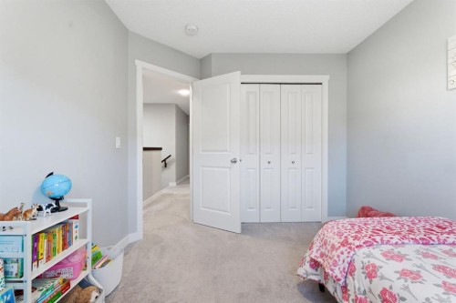 131 Walcrest Way Se, Calgary, AB - Indoor Photo Showing Bedroom
