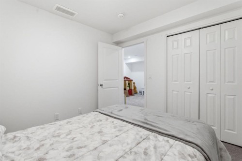 131 Walcrest Way Se, Calgary, AB - Indoor Photo Showing Bedroom