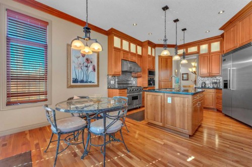 183 Westview Drive Sw, Calgary, AB - Indoor