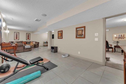 183 Westview Drive Sw, Calgary, AB - Indoor Photo Showing Other Room