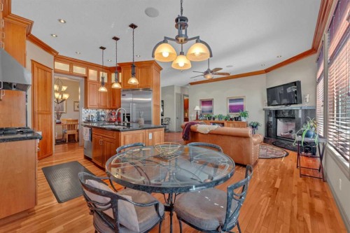 183 Westview Drive Sw, Calgary, AB - Indoor