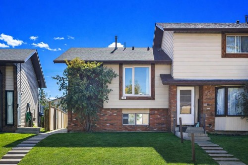 49 Castlebrook Way Ne, Calgary, AB - Outdoor