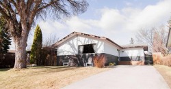 15 Hamlet Road SW Calgary, AB T2V 3C9