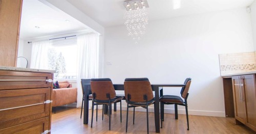 15 Hamlet Road Sw, Calgary, AB - Indoor