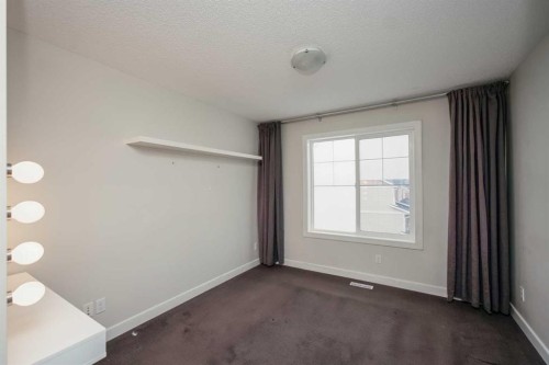 88 Pantego Lane Nw, Calgary, AB - Indoor Photo Showing Other Room