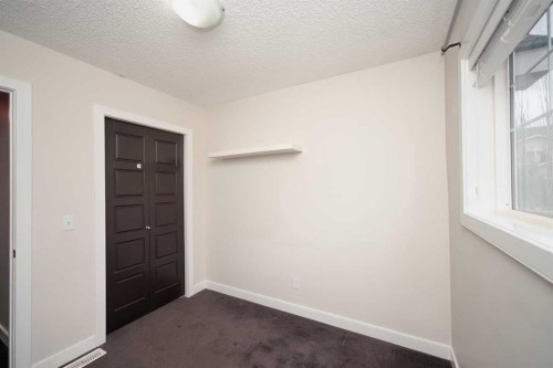 88 Pantego Lane Nw, Calgary, AB - Indoor Photo Showing Other Room