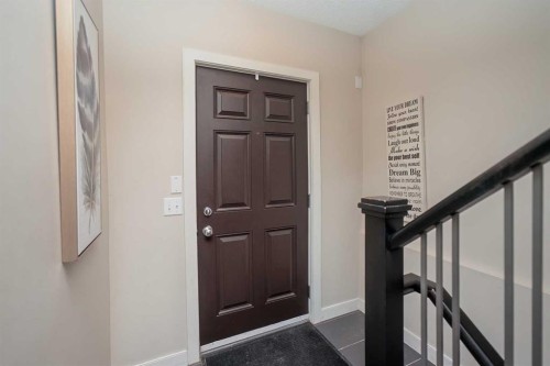 88 Pantego Lane Nw, Calgary, AB - Indoor Photo Showing Other Room
