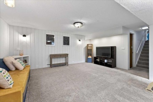 611 Lake Linnet Crescent Se, Calgary, AB - Indoor