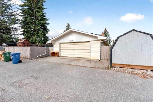 611 Lake Linnet Crescent Se, Calgary, AB - Outdoor