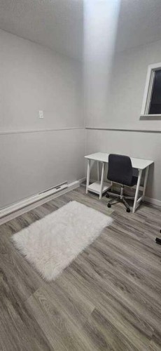 5489 51 Avenue, Lacombe, AB - Indoor