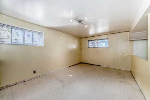 921 Mckinnon Drive Ne, Calgary, AB - Indoor