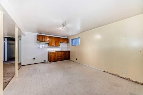 921 Mckinnon Drive Ne, Calgary, AB - Indoor