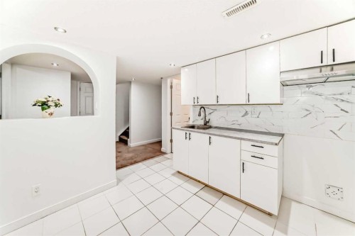141 Arbour Crest Mews Nw, Calgary, AB - Indoor Photo Showing Kitchen