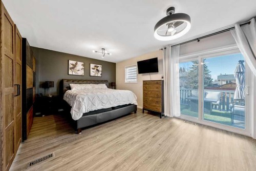 5 Shawglen Court Sw, Calgary, AB - Indoor Photo Showing Bedroom