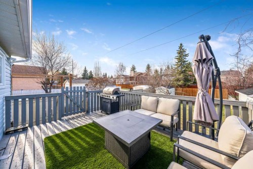 5 Shawglen Court Sw, Calgary, AB - Outdoor With Deck Patio Veranda With Exterior