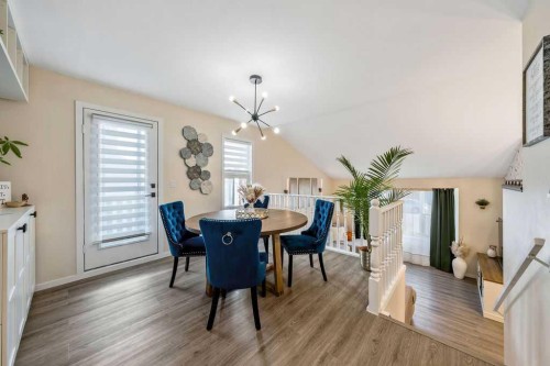 5 Shawglen Court Sw, Calgary, AB - Indoor Photo Showing Dining Room