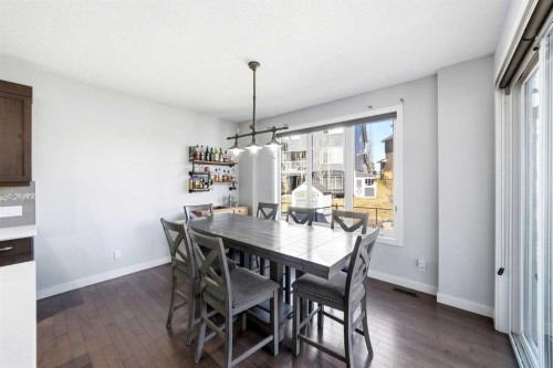 312 Sunset View, Cochrane, AB - Indoor Photo Showing Dining Room