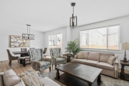 314 Walcrest Way Se, Calgary, AB - Indoor Photo Showing Living Room