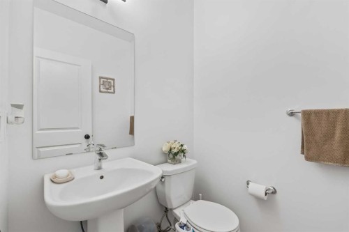 314 Walcrest Way Se, Calgary, AB - Indoor Photo Showing Bathroom