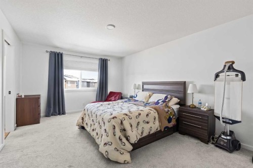 314 Walcrest Way Se, Calgary, AB - Indoor Photo Showing Bedroom